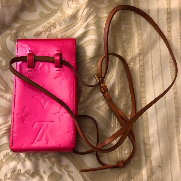 ❌SOLD❌Louis Vuitton Pink Vernis Mini Pouch w/Strap - Picture 4 of 7